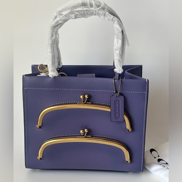 Coach Handbags - Coach Cashin Carry Tote 22 With Double Kisslock Purple Leather